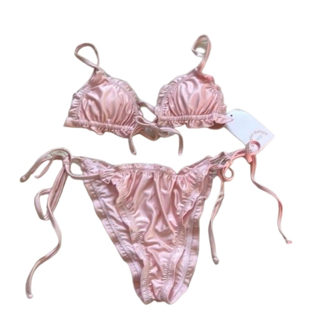 Dippin Daisys Pink Bikini Set